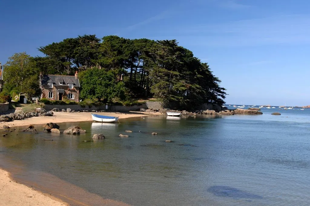 Résidence Odalys Les Bains Trégastel 3*,